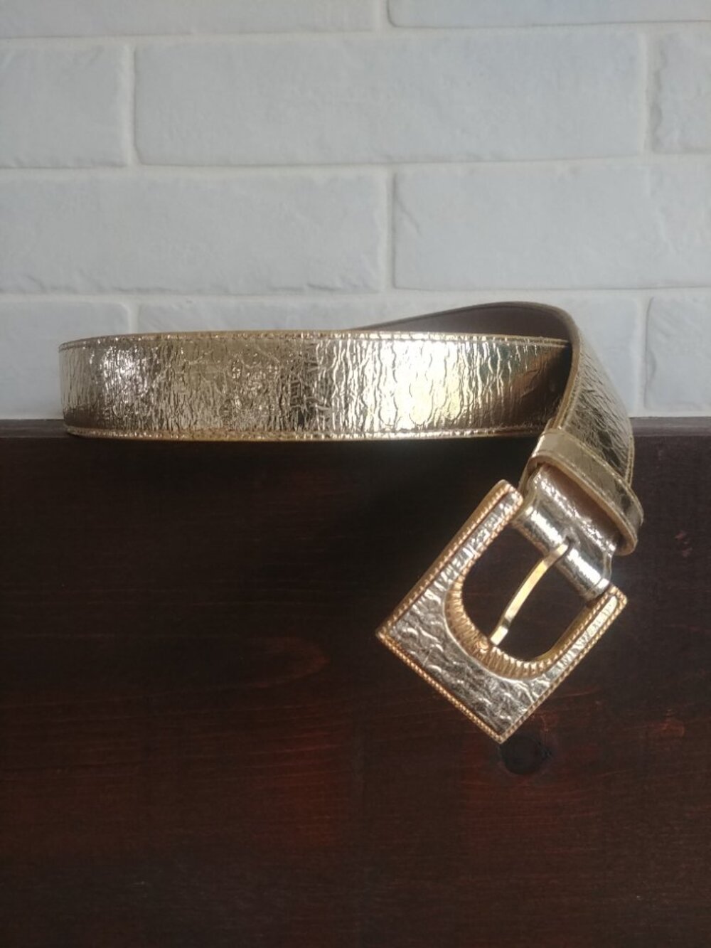 Vintage Canada Ceinture Emmanuel gold foil crinkle belt with gold square buckle